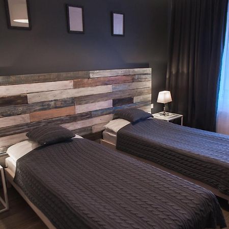 "Дальний Кордон" Hotel Moshchanytsya Екстериор снимка