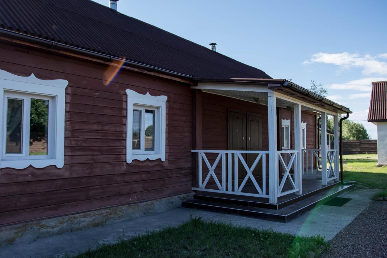 "Дальний Кордон" Hotel Moshchanytsya Екстериор снимка