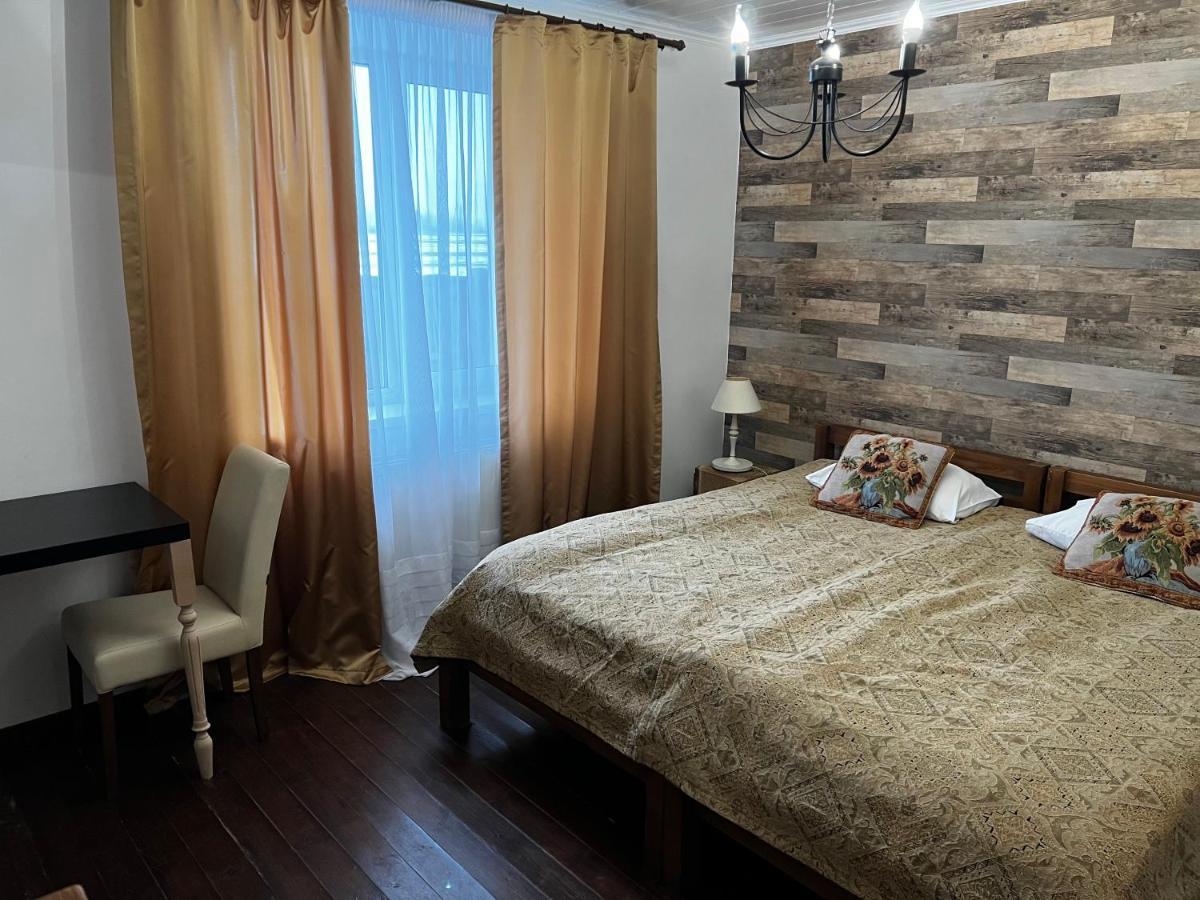 "Дальний Кордон" Hotel Moshchanytsya Екстериор снимка