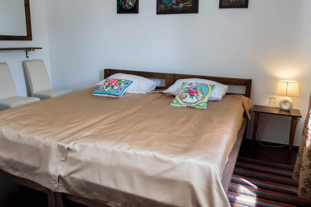 "Дальний Кордон" Hotel Moshchanytsya Стая снимка